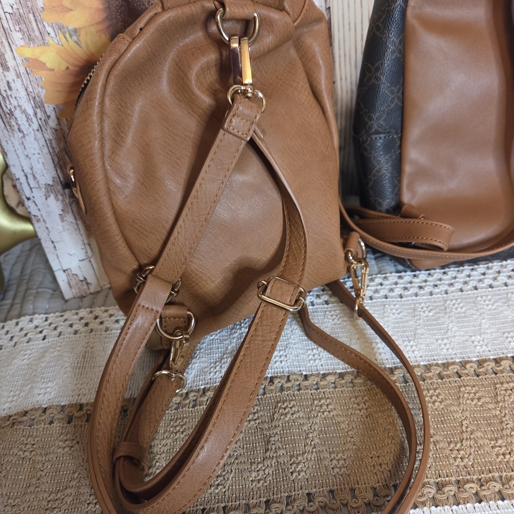 Set Of Backpacks - Picture 5 of 11